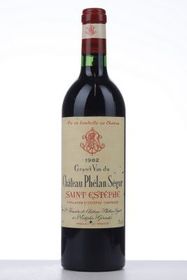 france-bordeaux-wine-phelan-segur-1982